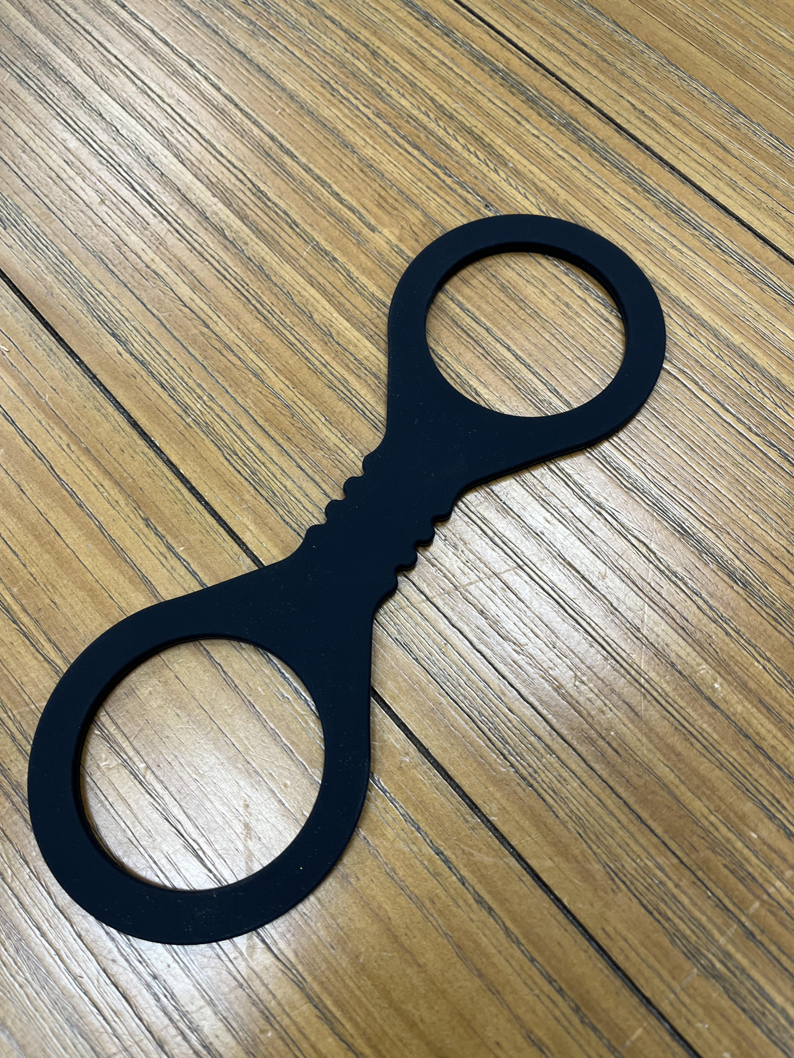 Sex & Mischief Shadow Small manette silicone nere