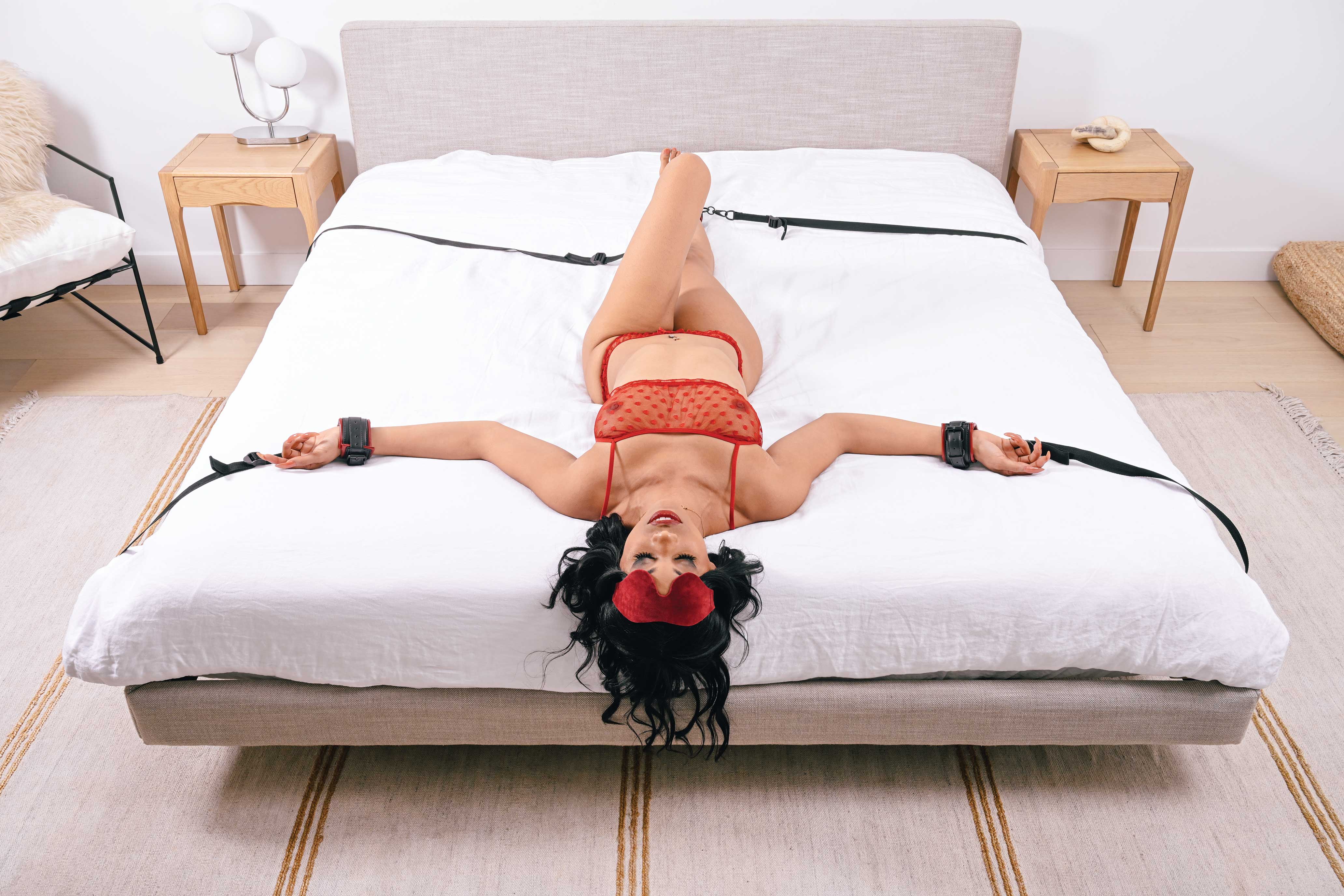 Sportsheets Saffron Under the Bed kit bondage rosso